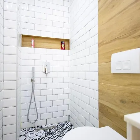 Center Modern App - The Nest