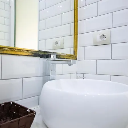 Center Modern App - The Nest *