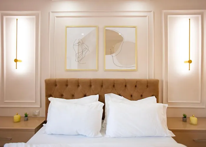 Center Modern App - The Nest